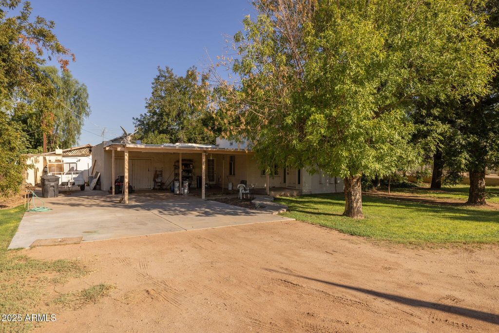 Image 41 of property listing at 333 S Cooper Road, Chandler, AZ 85225