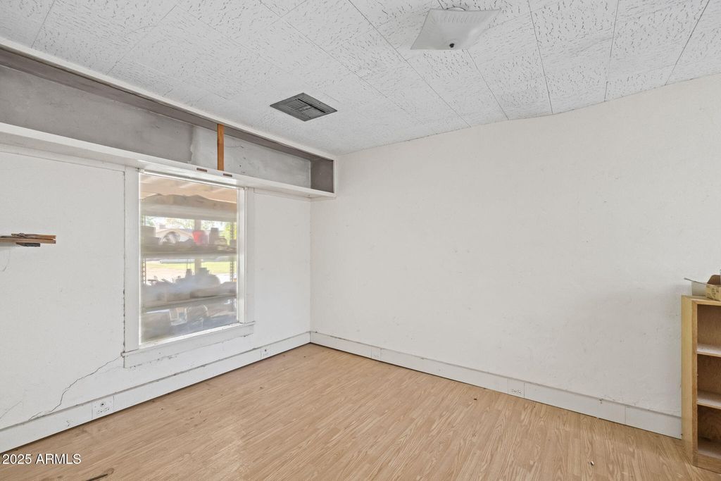 Image 46 of property listing at 333 S Cooper Road, Chandler, AZ 85225
