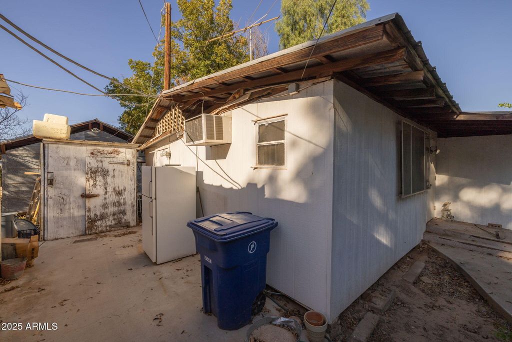 Image 57 of property listing at 333 S Cooper Road, Chandler, AZ 85225