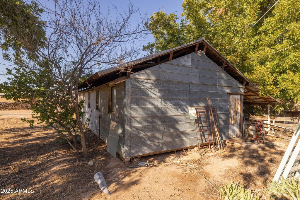 Image 60 of property listing at 333 S Cooper Road, Chandler, AZ 85225