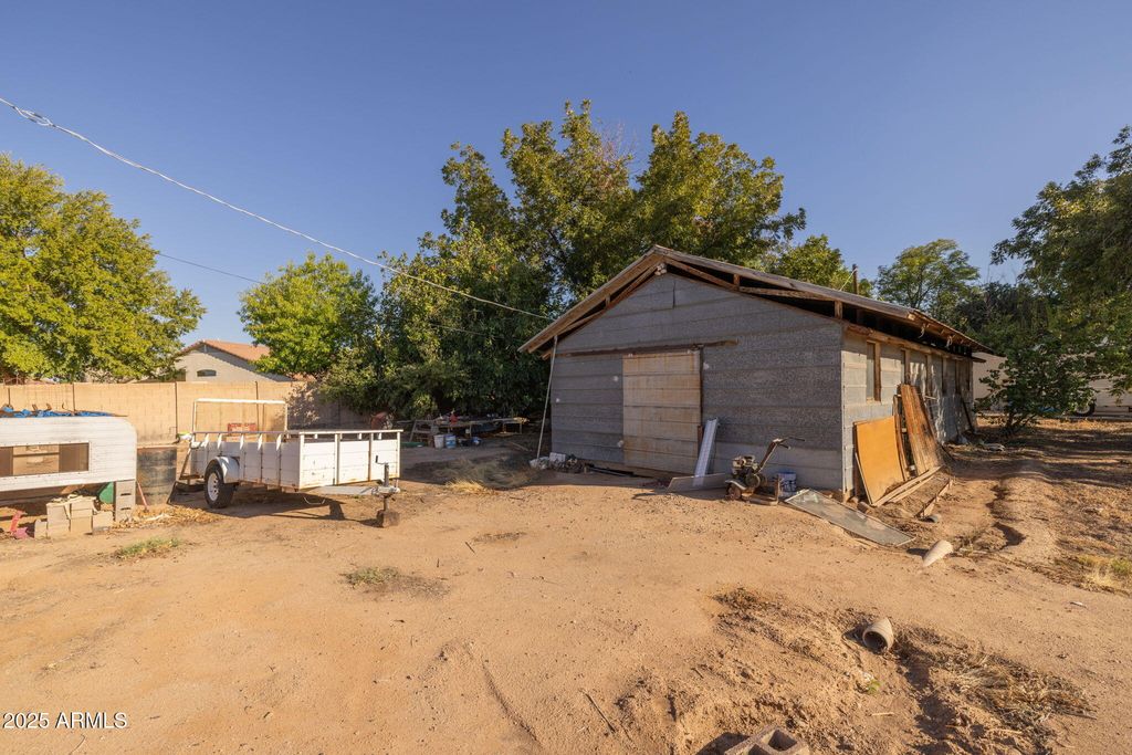 Image 61 of property listing at 333 S Cooper Road, Chandler, AZ 85225