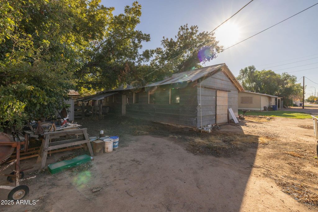Image 64 of property listing at 333 S Cooper Road, Chandler, AZ 85225