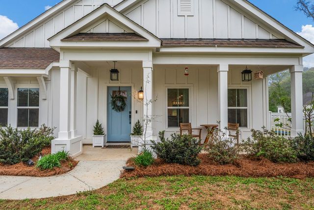 314 Davis Lake Road, Pine Mountain, GA 31822
