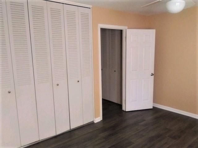 2275 Country Club Drive 11, Woodridge, IL 60517