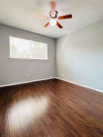 3033 Mccarthy Street, Irving, TX 75062