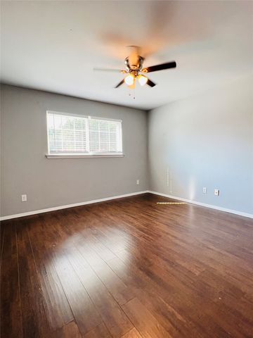 3033 Mccarthy Street, Irving, TX 75062