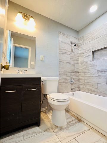 3033 Mccarthy Street, Irving, TX 75062