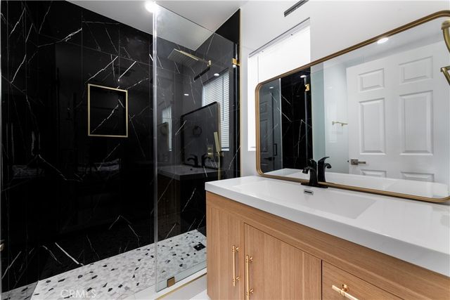 12544 Cantara Street, North Hollywood, CA 91605