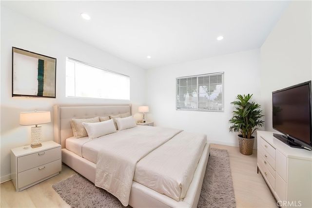 12544 Cantara Street, North Hollywood, CA 91605