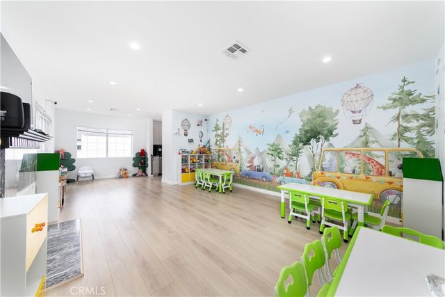 12544 Cantara Street, North Hollywood, CA 91605
