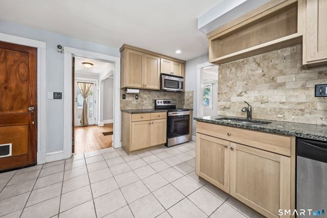 118 Englewood Avenue, West Hartford, CT 06110