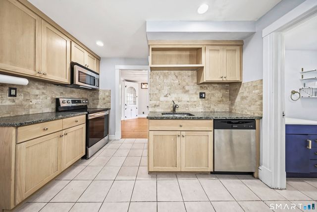 118 Englewood Avenue, West Hartford, CT 06110
