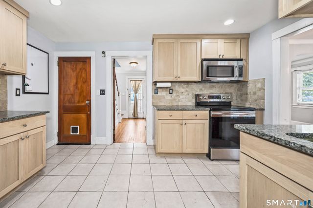 118 Englewood Avenue, West Hartford, CT 06110