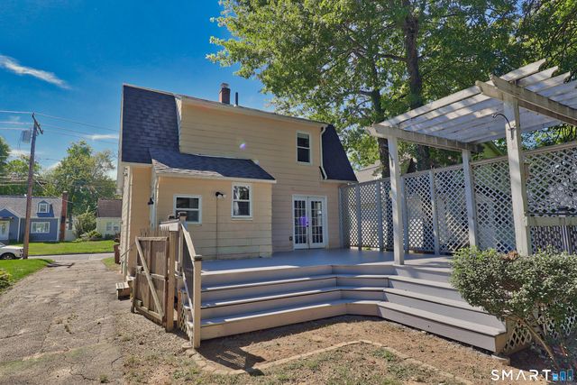 118 Englewood Avenue, West Hartford, CT 06110