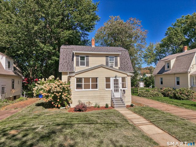 118 Englewood Avenue, West Hartford, CT 06110