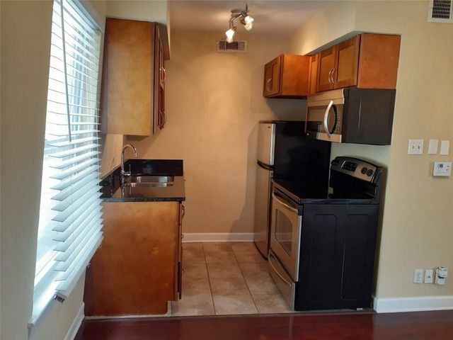 2020 S Congress Ave 1202, Austin, TX 78704