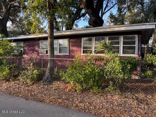 205 Hopkins Boulevard, Biloxi, MS 39530