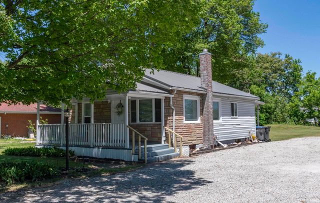 2902 Edwardsburg Avenue, Elkhart, IN 46514