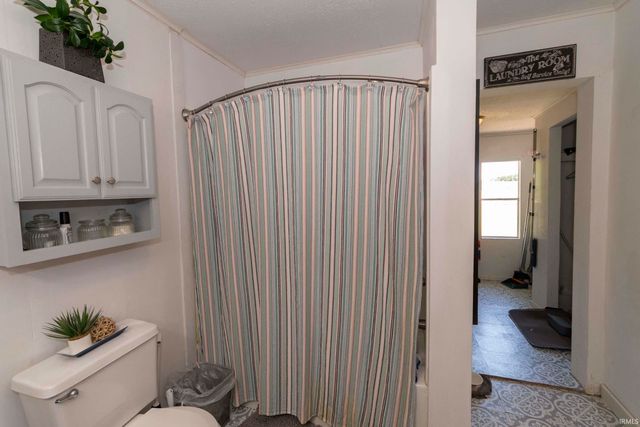 2902 Edwardsburg Avenue, Elkhart, IN 46514