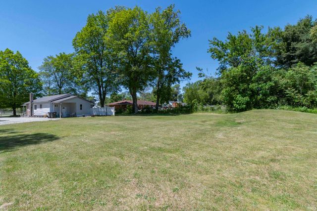 2902 Edwardsburg Avenue, Elkhart, IN 46514