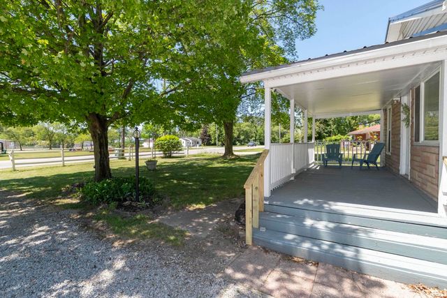 2902 Edwardsburg Avenue, Elkhart, IN 46514