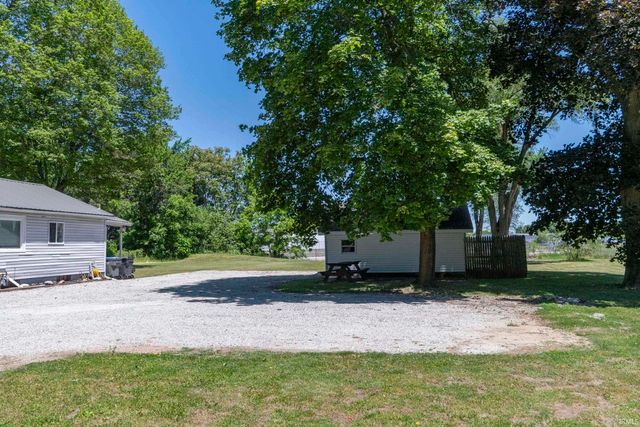 2902 Edwardsburg Avenue, Elkhart, IN 46514
