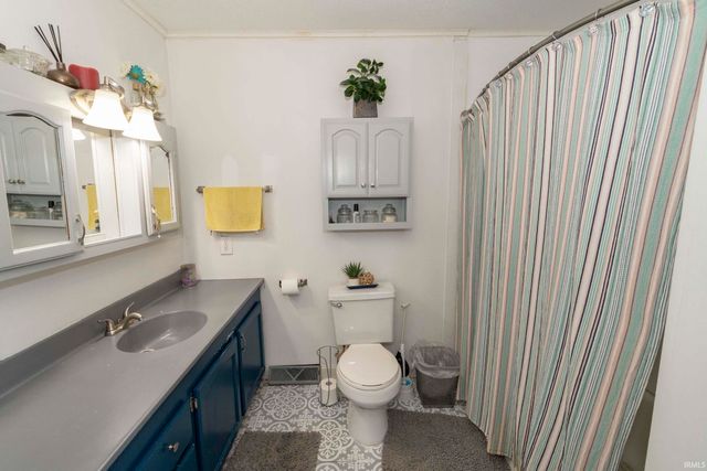 2902 Edwardsburg Avenue, Elkhart, IN 46514