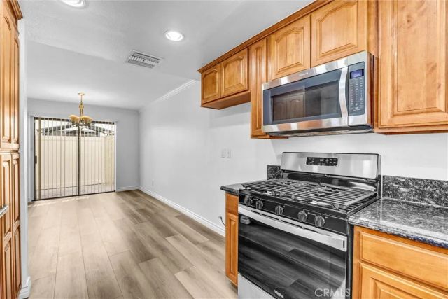 19620 Sherman Way 1, Reseda, CA 91335