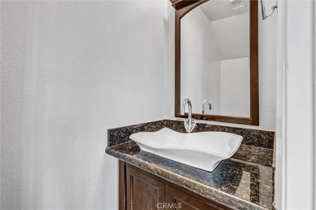 19620 Sherman Way 1, Reseda, CA 91335