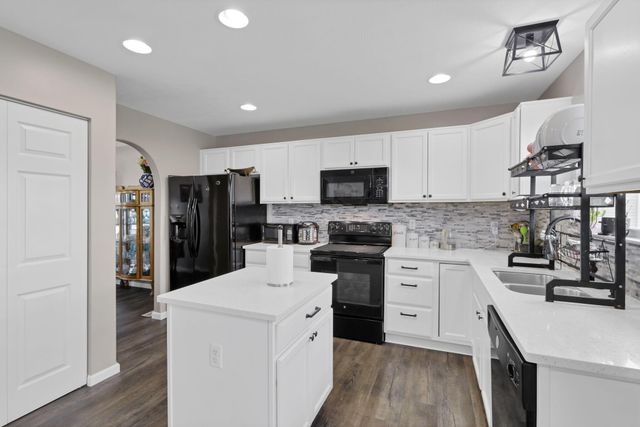 1409 Hoovler Way, Pataskala, OH 43062