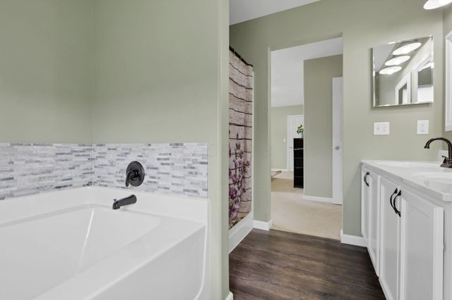 1409 Hoovler Way, Pataskala, OH 43062