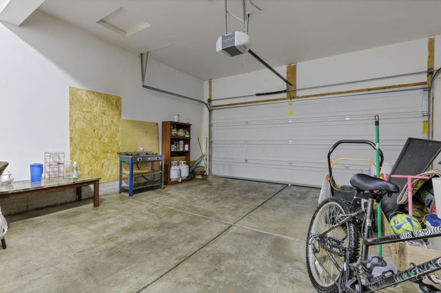 1409 Hoovler Way, Pataskala, OH 43062