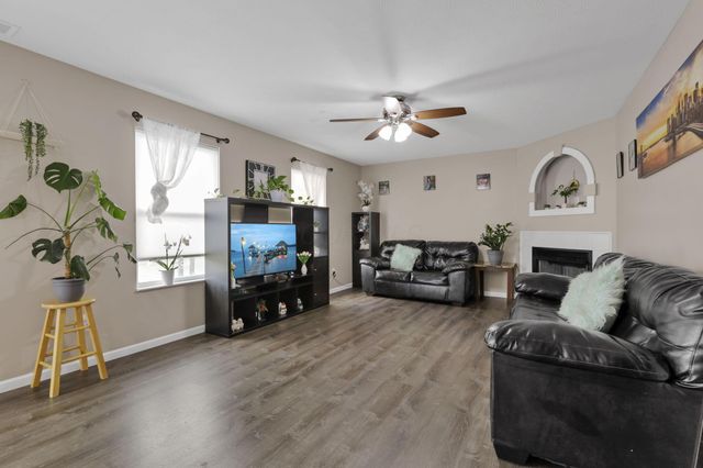 1409 Hoovler Way, Pataskala, OH 43062