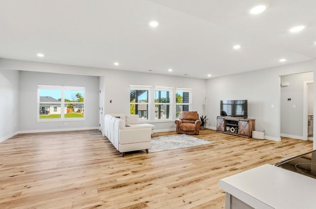 6041 TAMARACK DR, Columbia, MO 65203