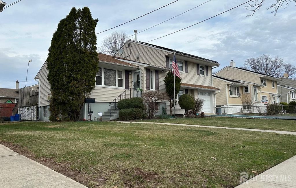 118 Markowitz Street, Carteret, NJ 07008