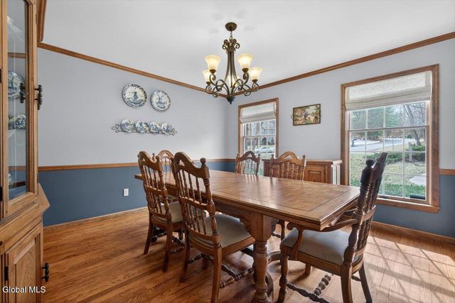 61 Robinwood Drive, Clifton Park, NY 12065