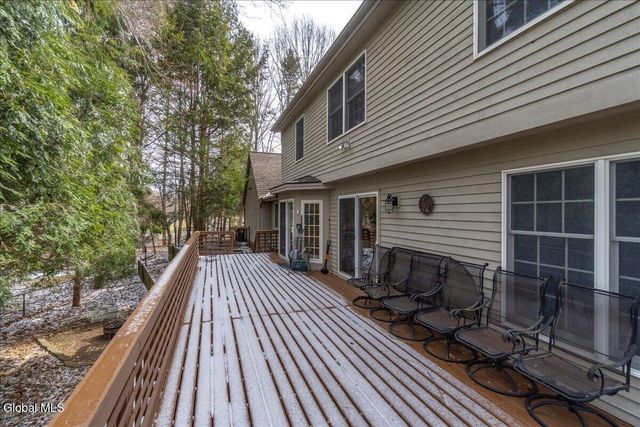 61 Robinwood Drive, Clifton Park, NY 12065