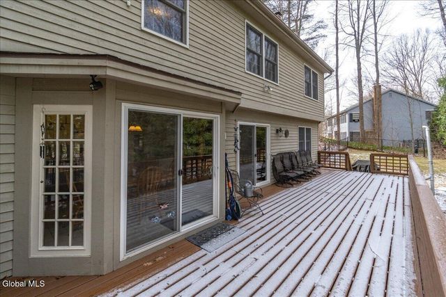 61 Robinwood Drive, Clifton Park, NY 12065