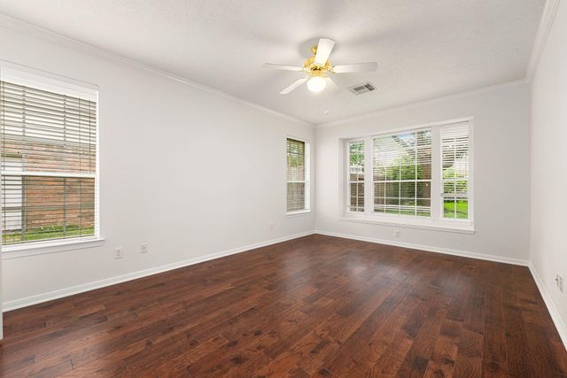 9423 Walnut Brook Court, Houston, TX 77040