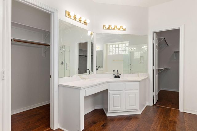 9423 Walnut Brook Court, Houston, TX 77040