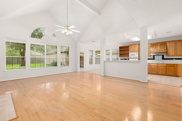 9423 Walnut Brook Court, Houston, TX 77040