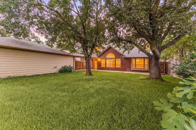 9423 Walnut Brook Court, Houston, TX 77040