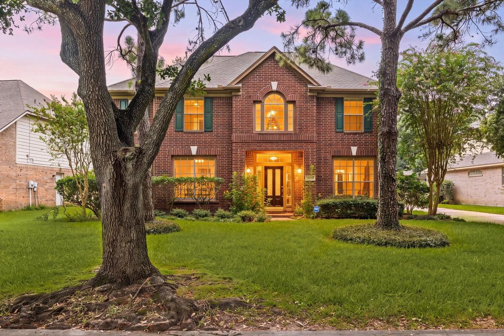 9423 Walnut Brook Court, Houston, TX 77040