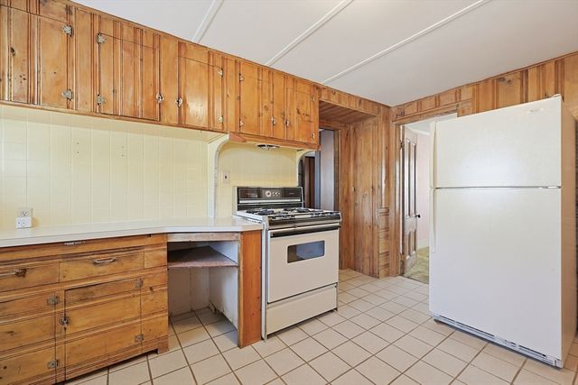 511 Ash St, Brockton, MA 02301