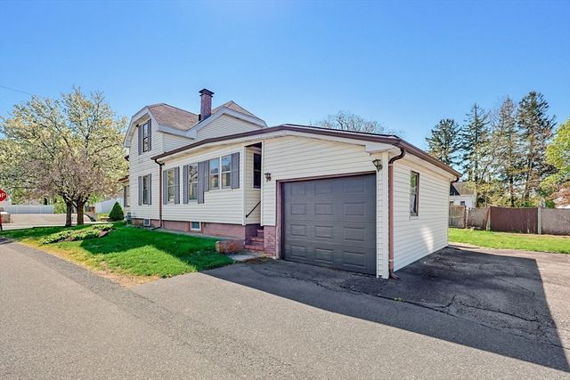 511 Ash St, Brockton, MA 02301