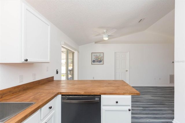 14567 PENNY LANE, Dade City, FL 33525