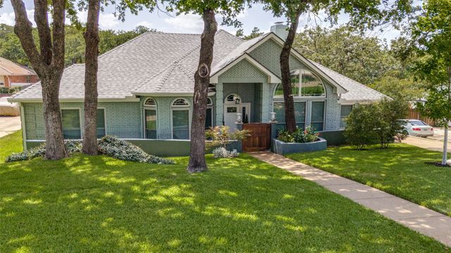2708 Monarch Drive, Arlington, TX 76006