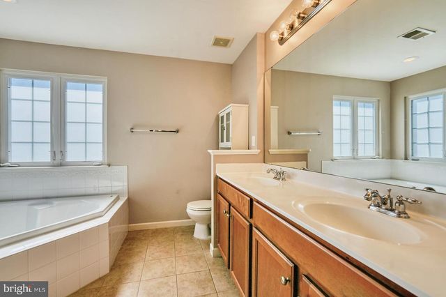 42245 SWEET CT, Chantilly, VA 20152