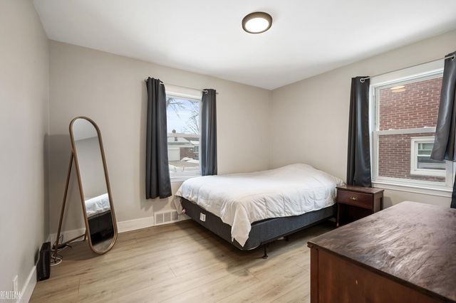 28313 Hughes Street, Saint Clair Shores, MI 48081