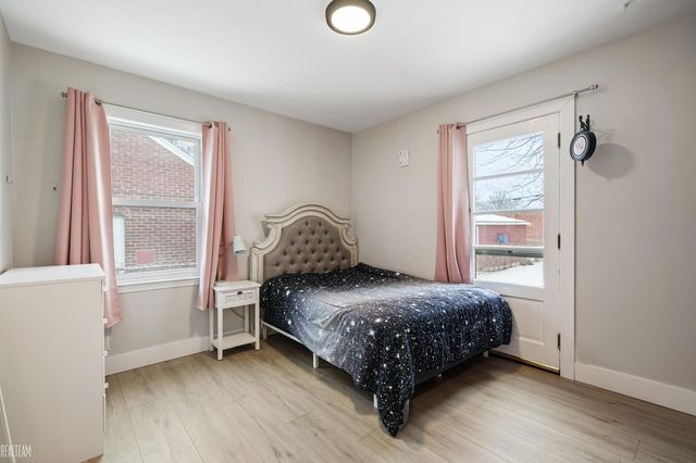 28313 Hughes Street, Saint Clair Shores, MI 48081